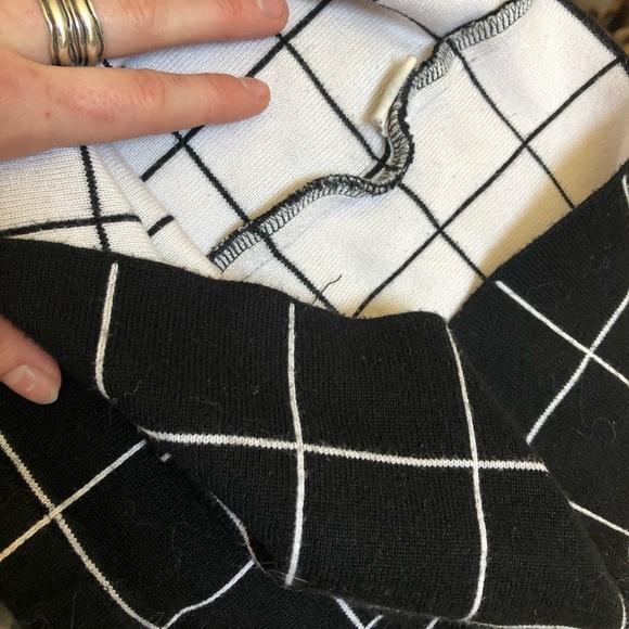 Grid pattern crop top - Picture 4 of 4